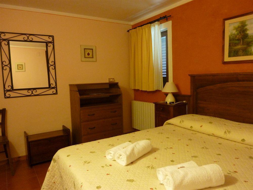 Casale Dei Gelsi Bed & Breakfast Castiglione In Teverina Exterior photo